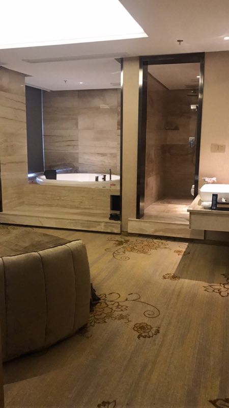 青岛高端男士会所，一探究竟，大开眼界